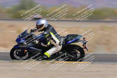 media/Oct-09-2022-SoCal Trackdays (Sun) [[95640aeeb6]]/Turn 15 Inside Distant Pans (1145am)/